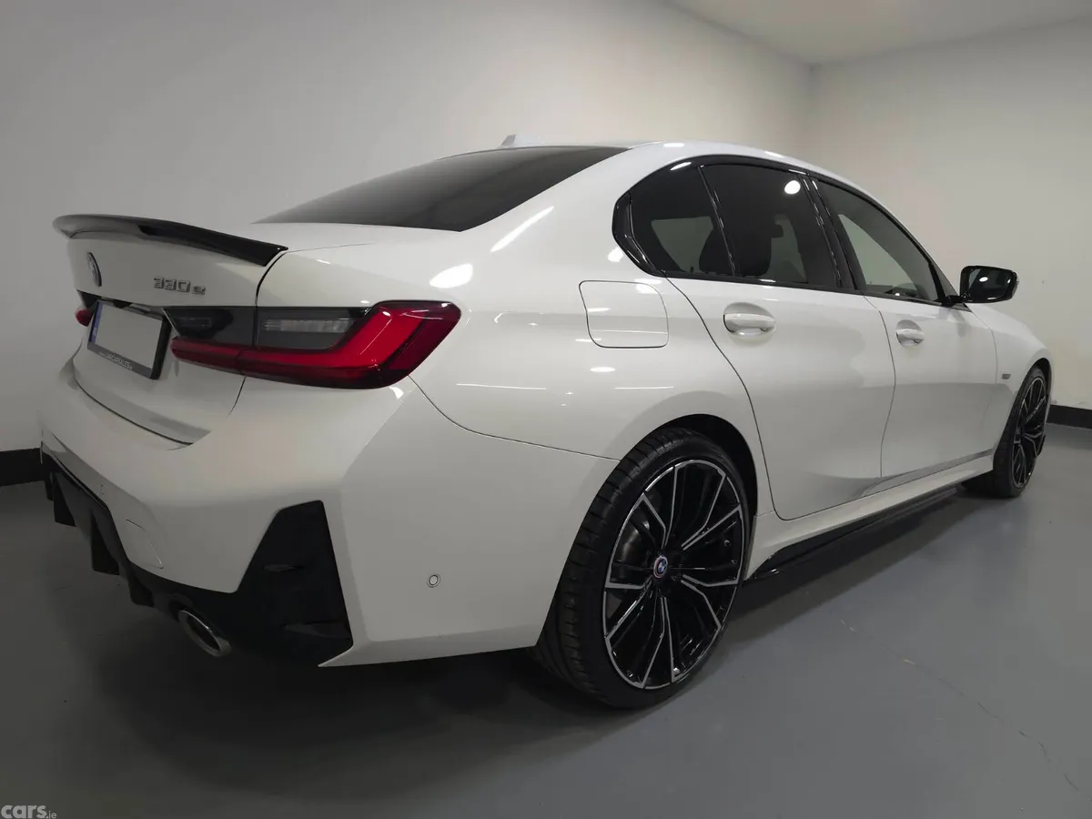 BMW 3-Series Saloon, Petrol Hybrid, 2023, White