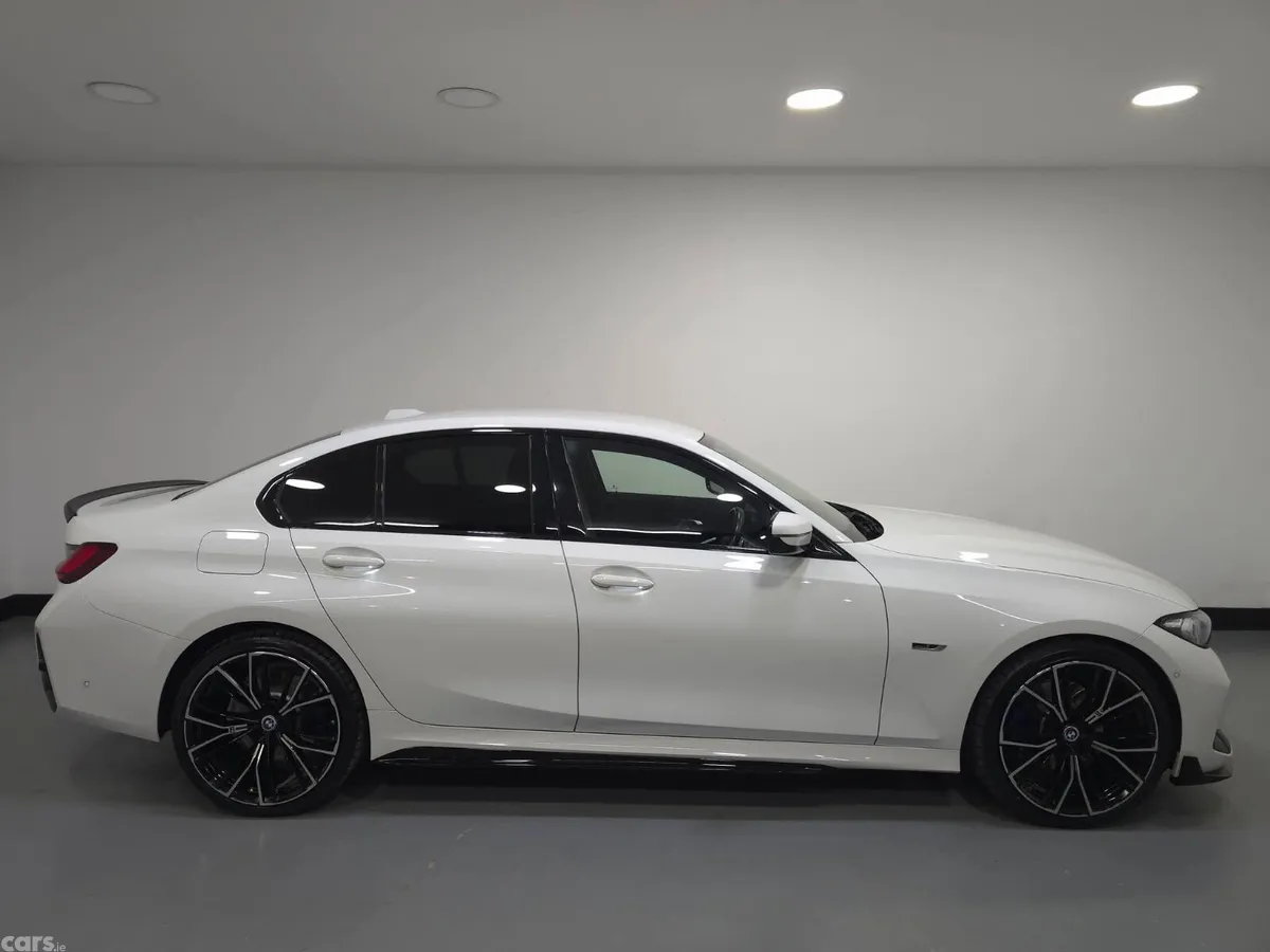 BMW 3-Series Saloon, Petrol Hybrid, 2023, White