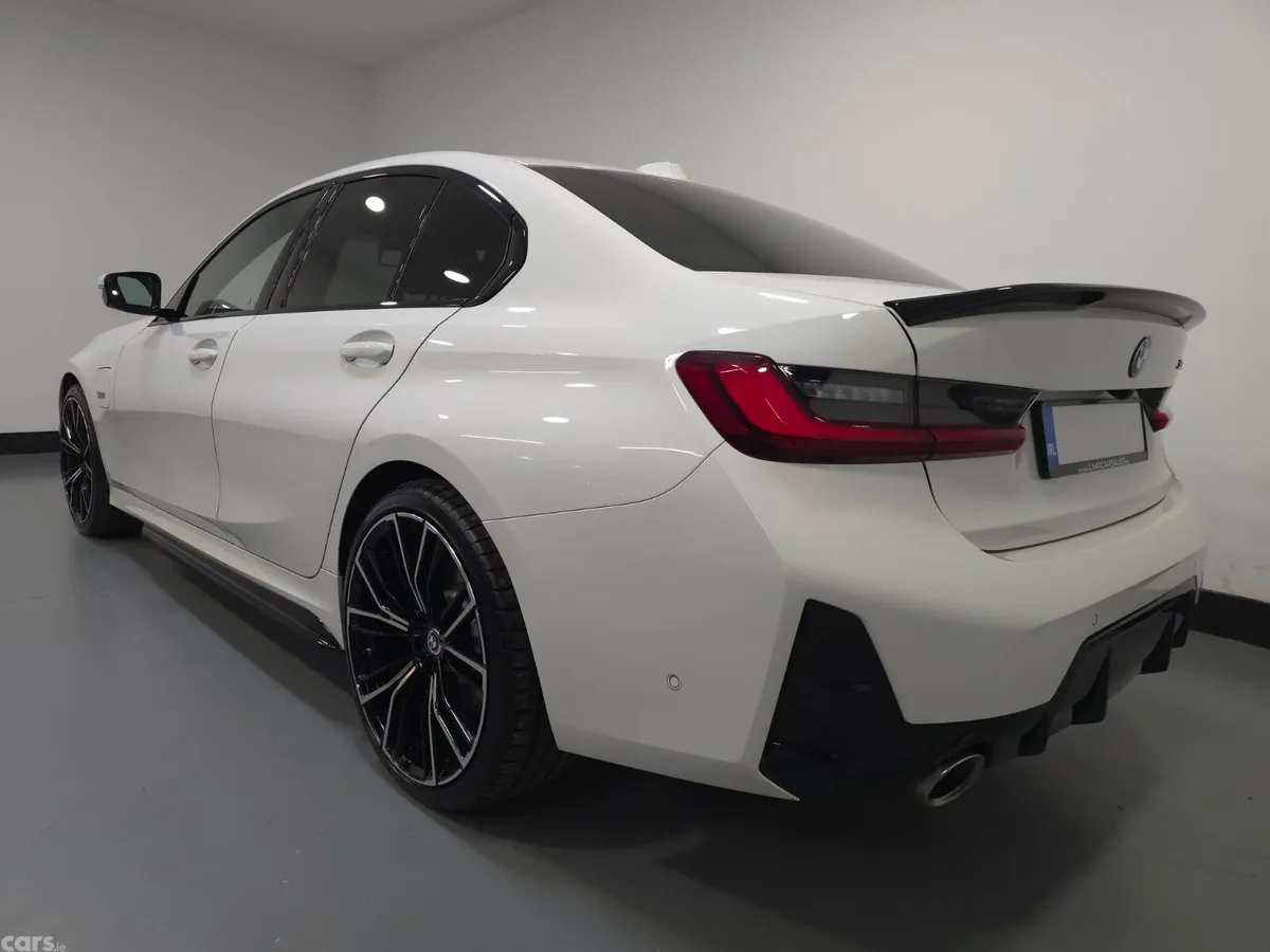 BMW 3-Series Saloon, Petrol Hybrid, 2023, White