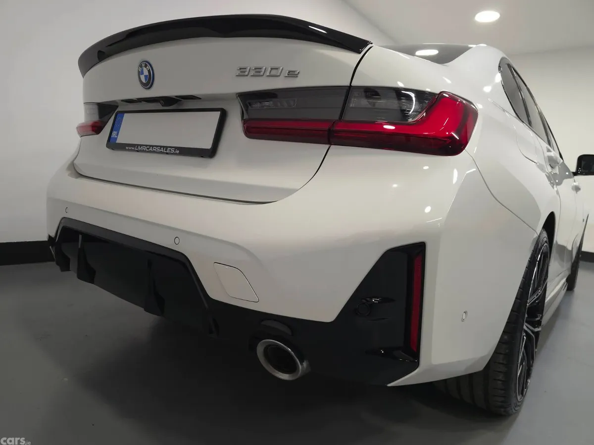 BMW 3-Series Saloon, Petrol Hybrid, 2023, White