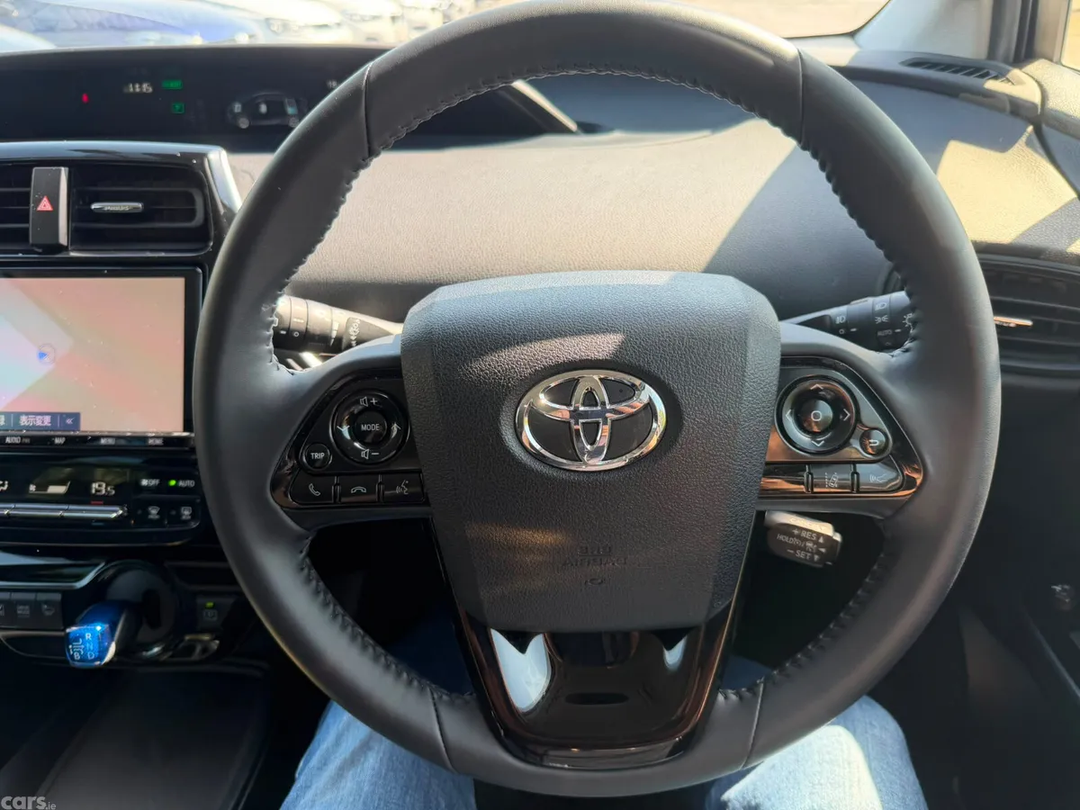 Toyota Prius Hatchback, Petrol Hybrid, 2022, White