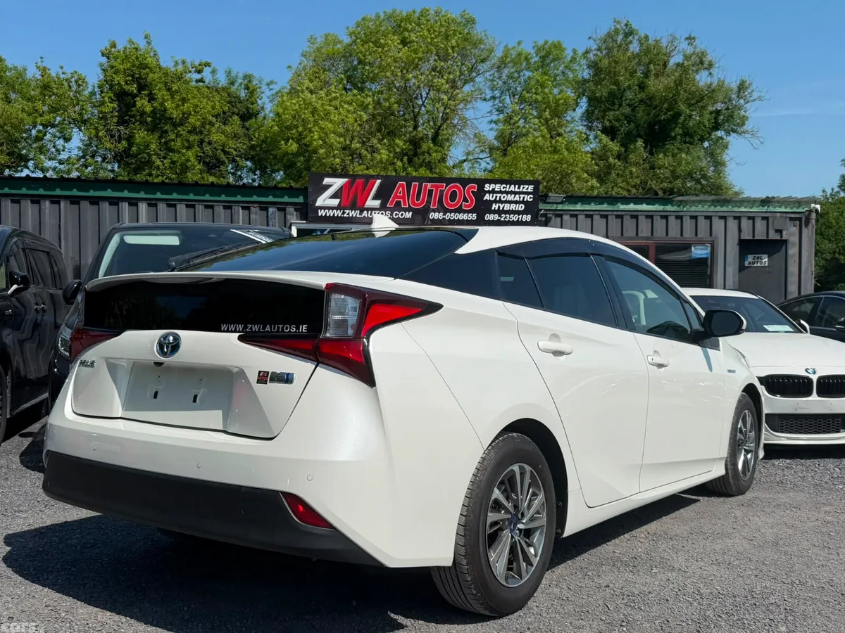 Toyota Prius Hatchback, Petrol Hybrid, 2022, White