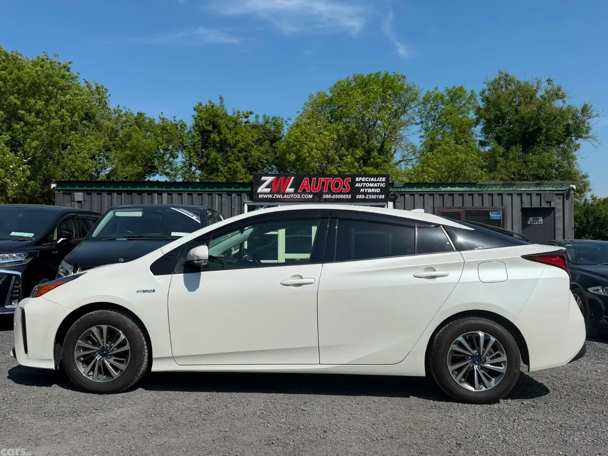 Toyota Prius Hatchback, Petrol Hybrid, 2022, White