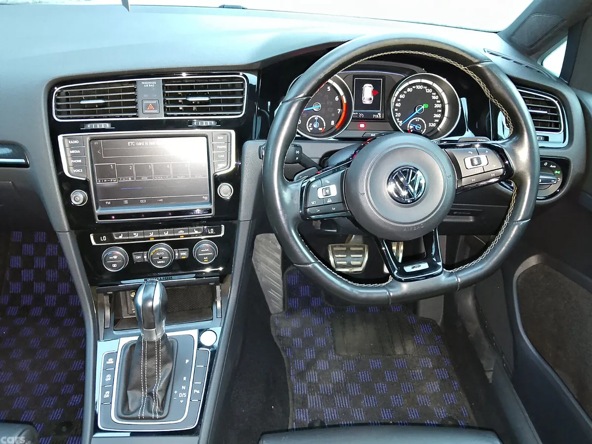 Volkswagen Golf Estate, Petrol, 2017, White