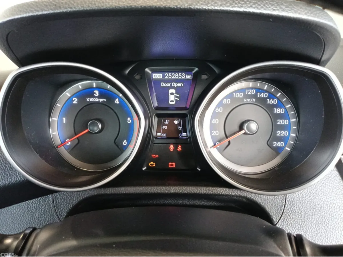 Hyundai i30 Hatchback, Diesel, 2014, Bronze