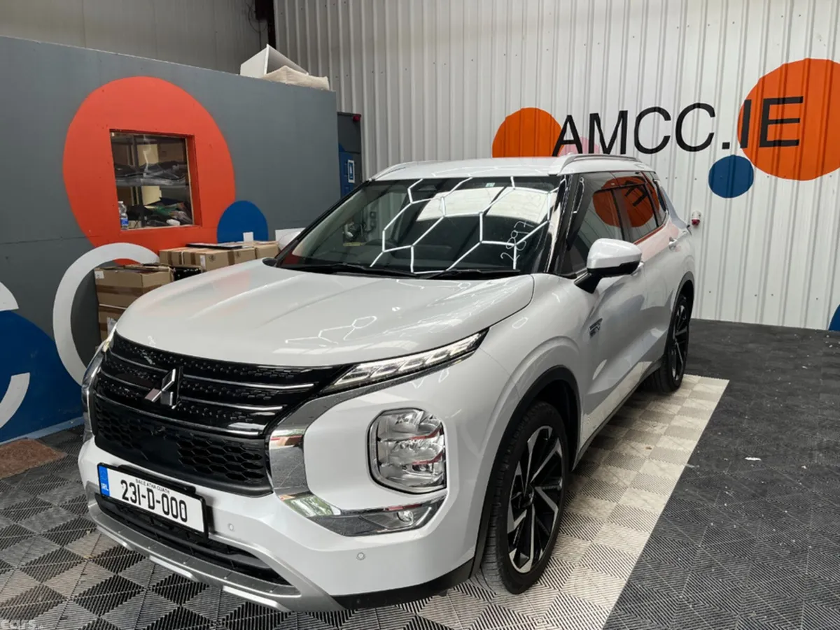 Mitsubishi Outlander SUV, Petrol Plug-in Hybrid, 2023, White