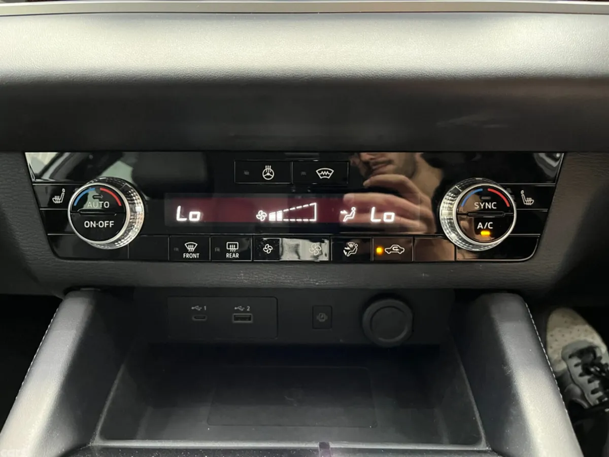 Mitsubishi Outlander SUV, Petrol Plug-in Hybrid, 2023, White
