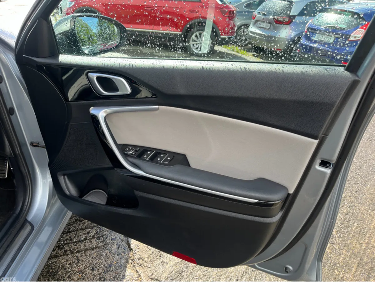 Kia Ceed Estate, Petrol Plug-in Hybrid, 2021, Grey