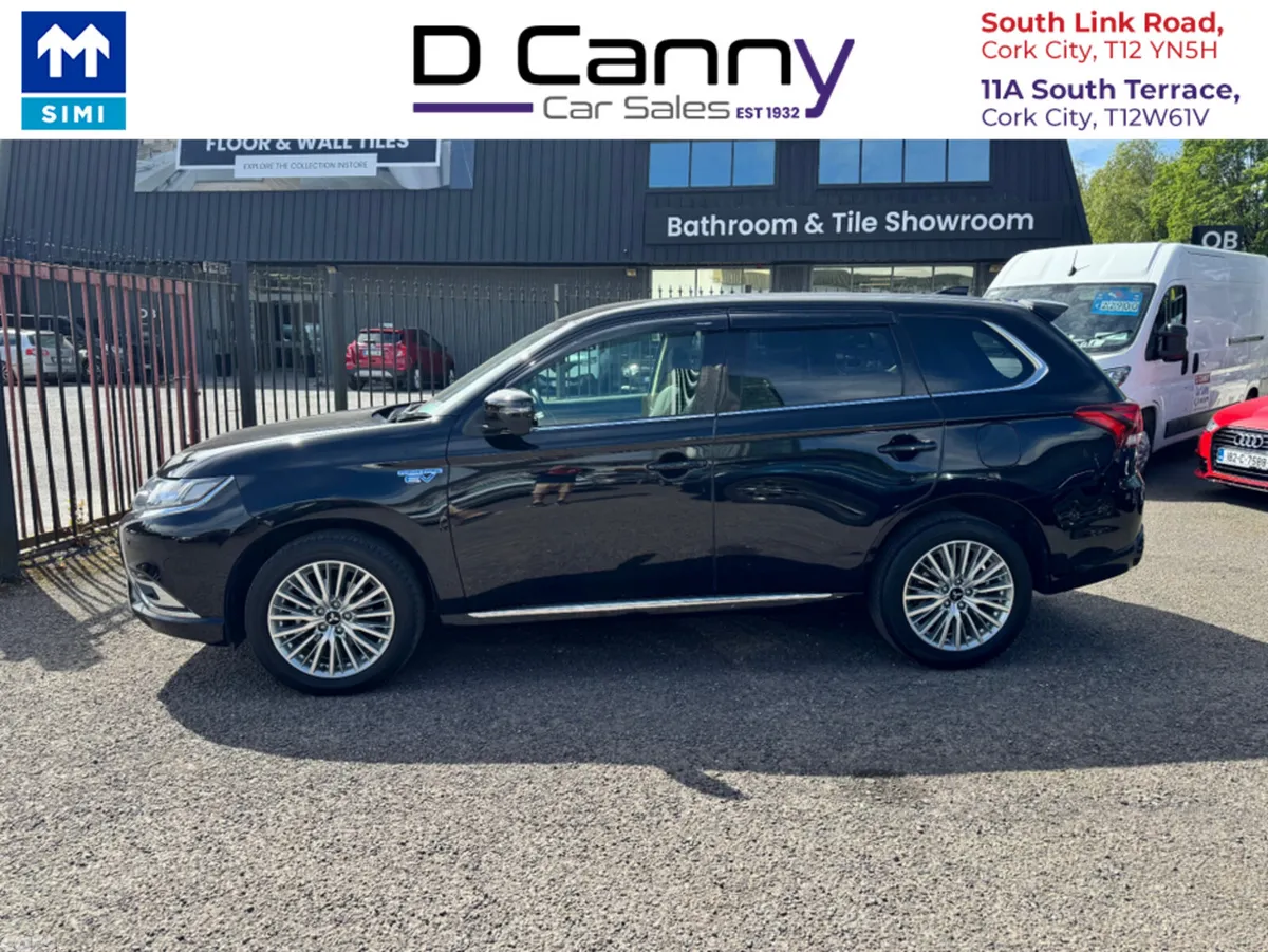 Mitsubishi Outlander SUV, Petrol Plug-in Hybrid, 2018, Black