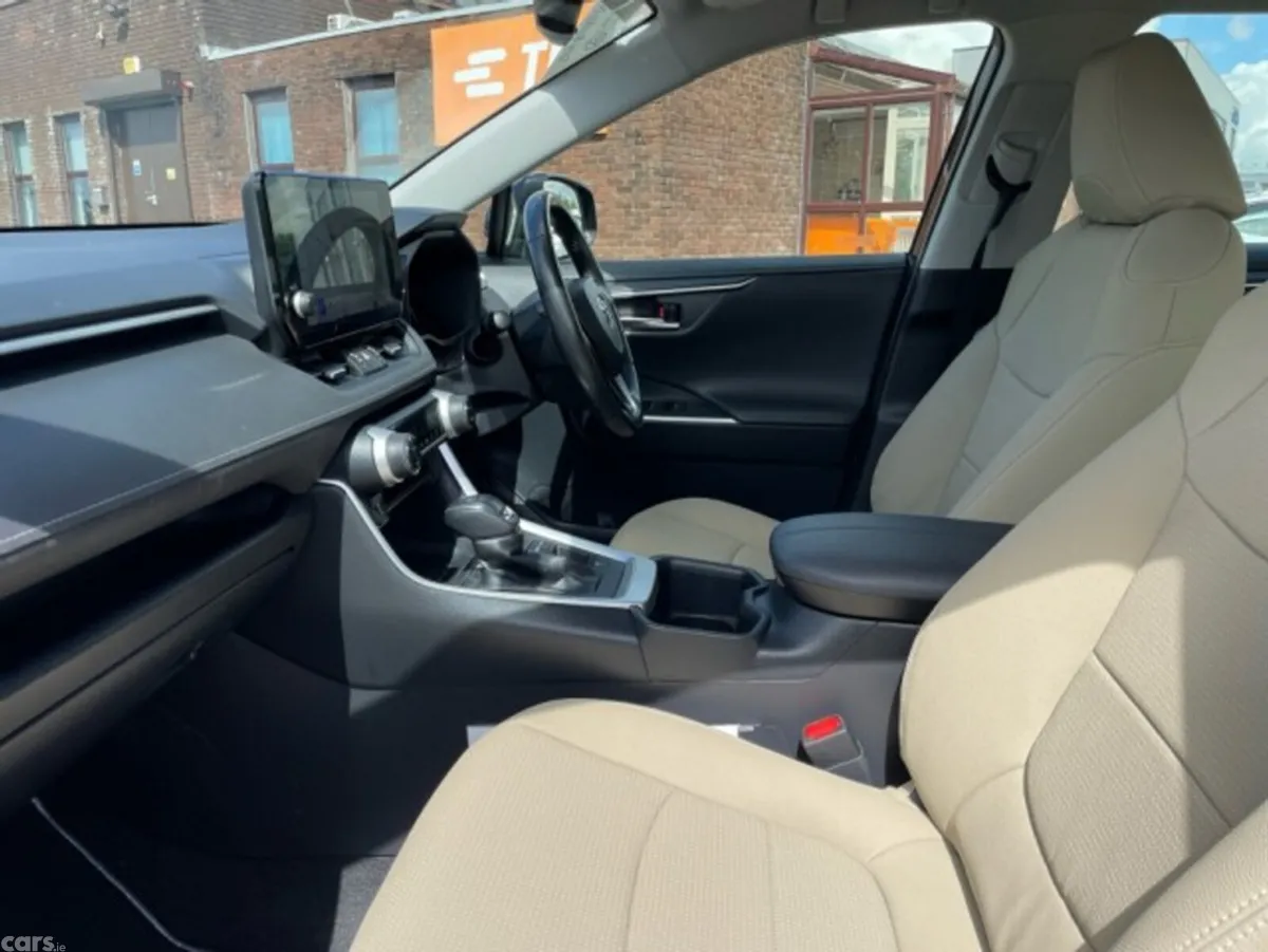 Toyota RAV4 SUV, Petrol Hybrid, 2023, Blue