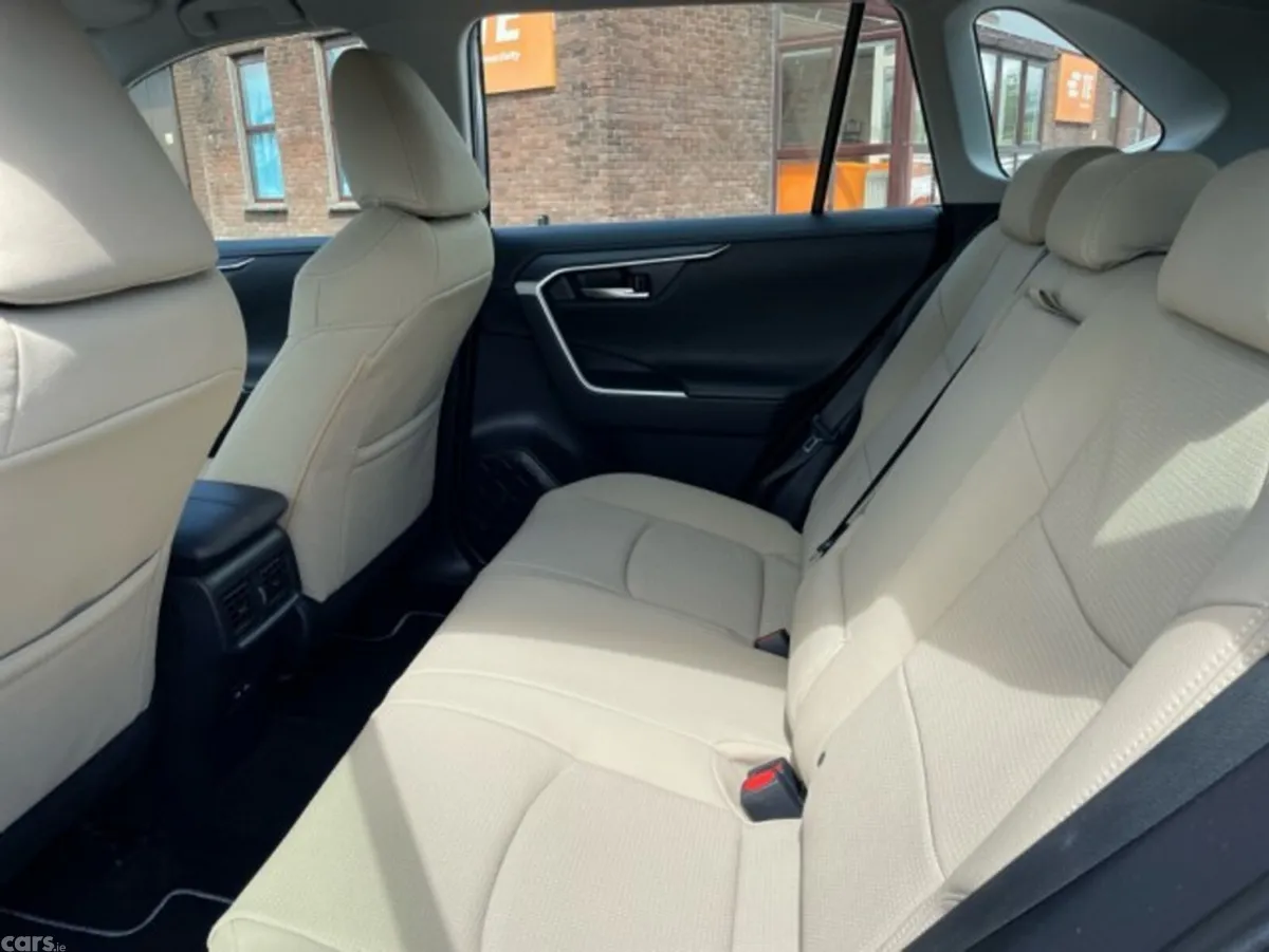 Toyota RAV4 SUV, Petrol Hybrid, 2023, Blue