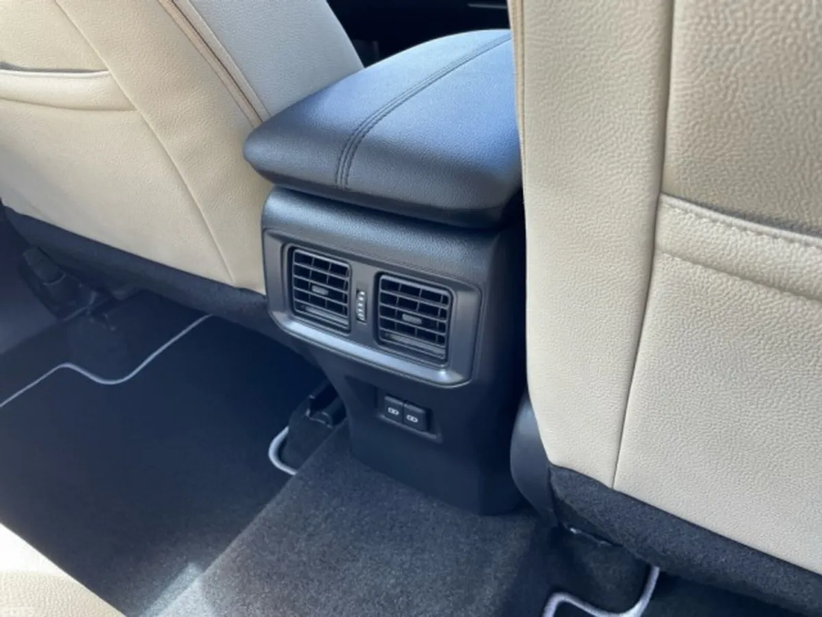Toyota RAV4 SUV, Petrol Hybrid, 2023, Blue
