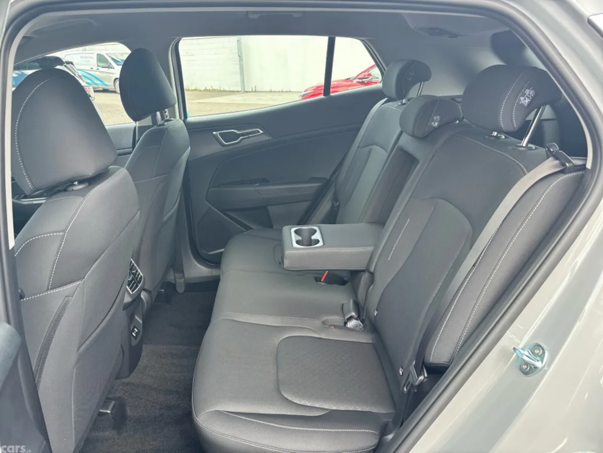 Kia Sportage SUV, Diesel Hybrid, 2026, Grey