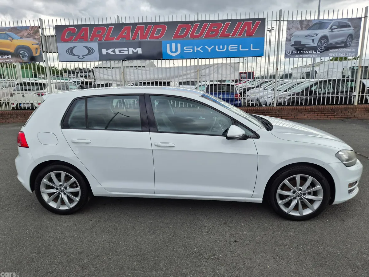 Volkswagen Golf Hatchback, Petrol, 2016, White