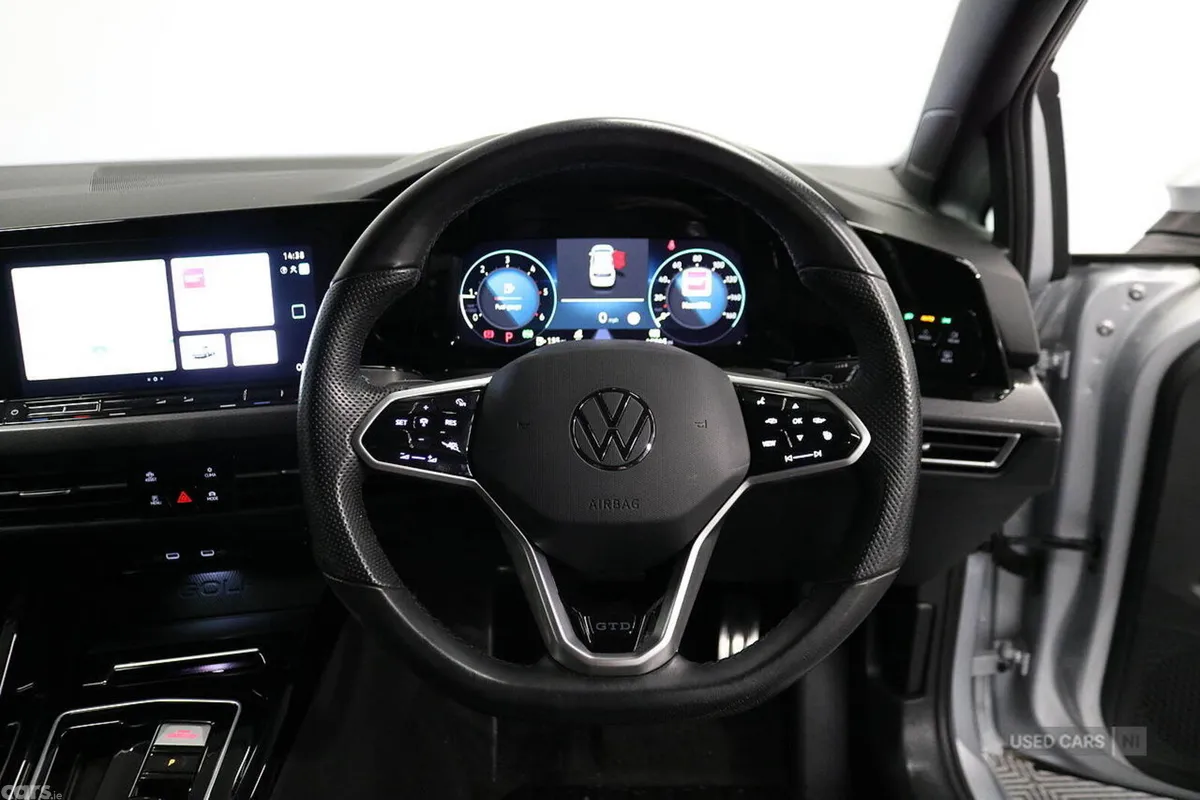 Volkswagen Golf Hatchback, Diesel, 2023, Silver