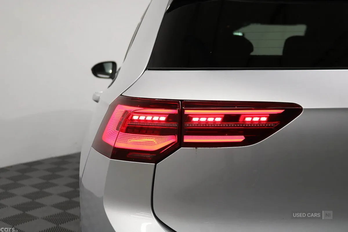 Volkswagen Golf Hatchback, Diesel, 2023, Silver