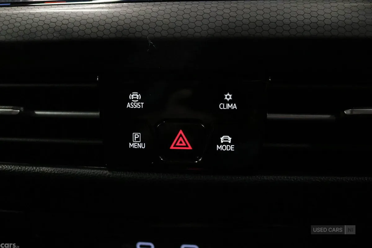 Volkswagen Golf Hatchback, Diesel, 2023, Silver