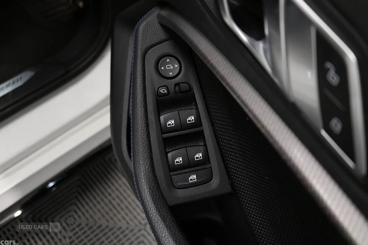 BMW 1-Series Hatchback, Diesel, 2023, White