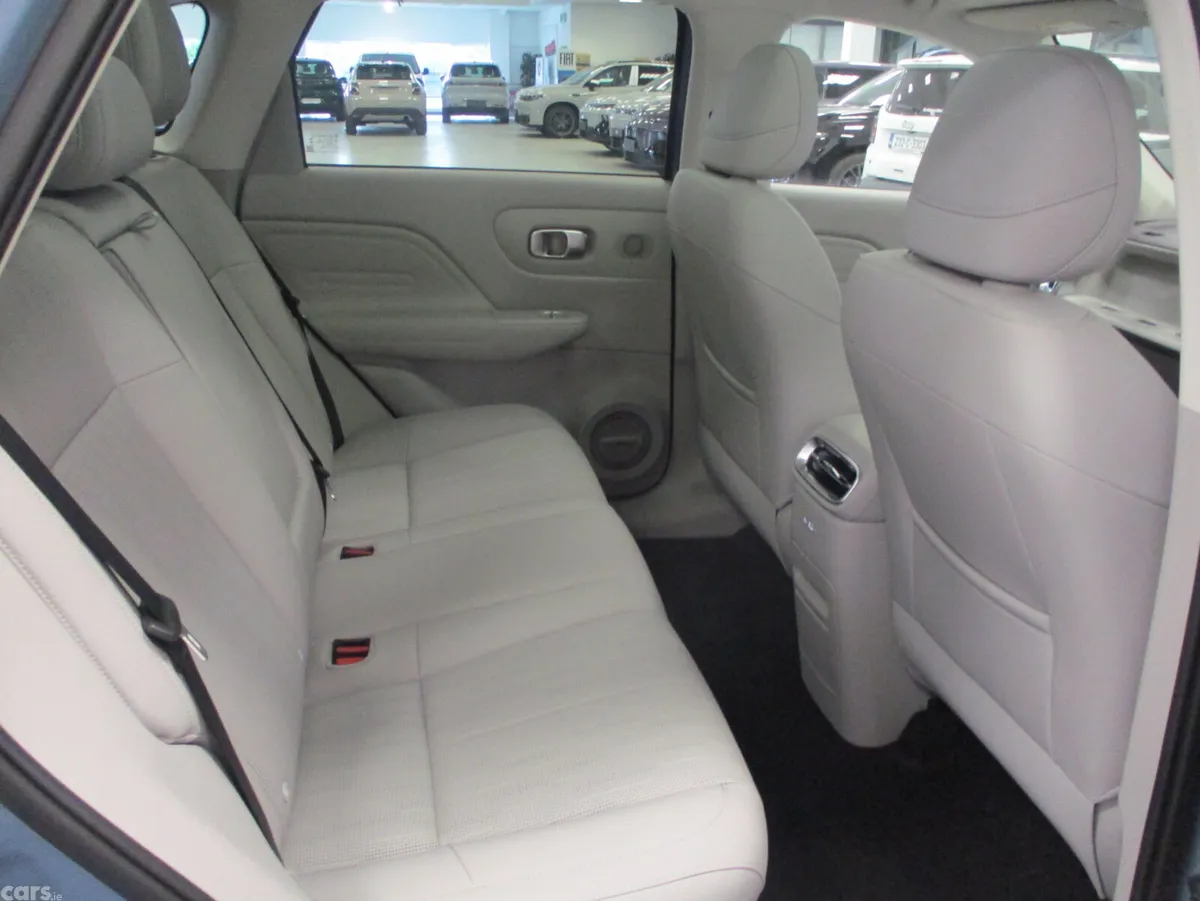 Leapmotor B10 SUV, Petrol Hybrid, 2027, Blue