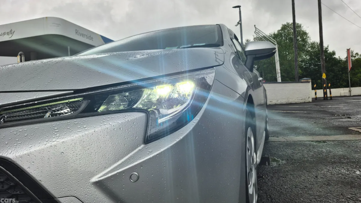 Toyota Corolla Estate, Petrol Hybrid, 2020, Silver