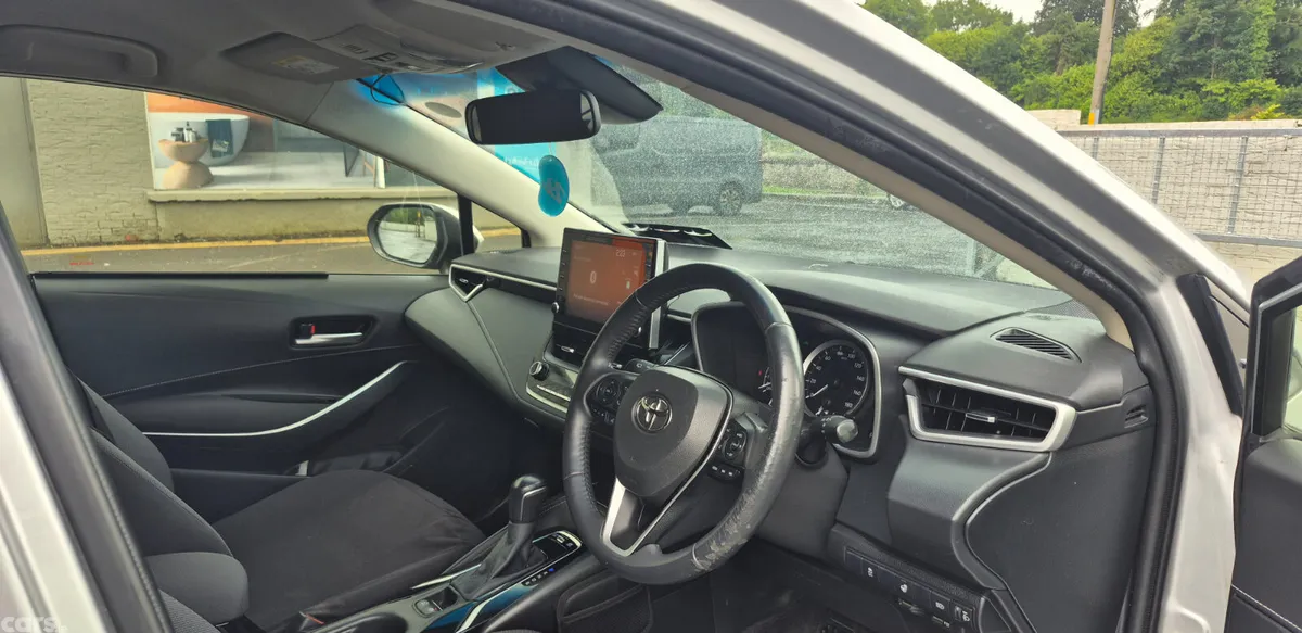 Toyota Corolla Estate, Petrol Hybrid, 2020, Silver