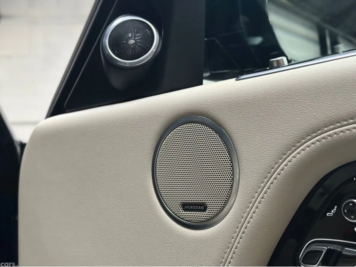 Land Rover Range Rover SUV, Petrol Hybrid, 2020, Black