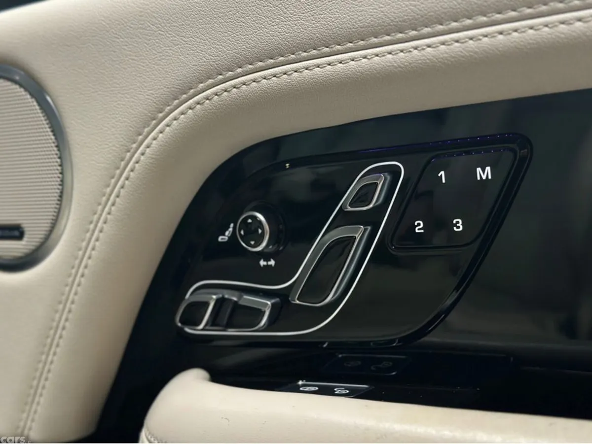 Land Rover Range Rover SUV, Petrol Hybrid, 2020, Black