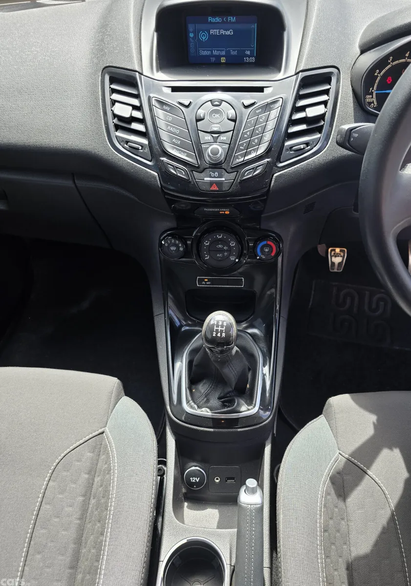 Ford Fiesta Hatchback, Petrol, 2016, Blue