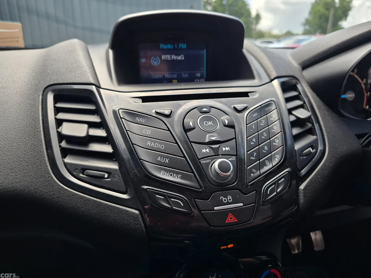 Ford Fiesta Hatchback, Petrol, 2016, Blue