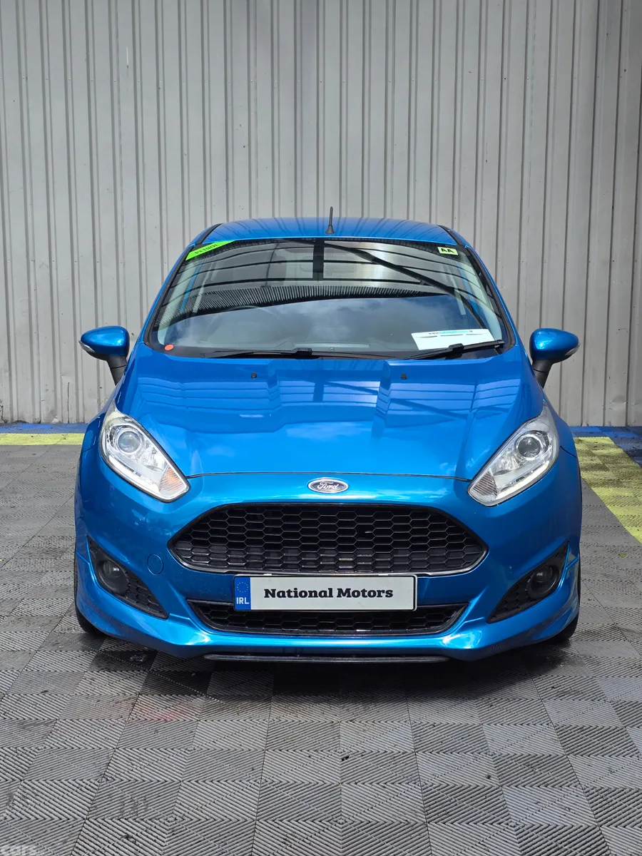 Ford Fiesta Hatchback, Petrol, 2016, Blue