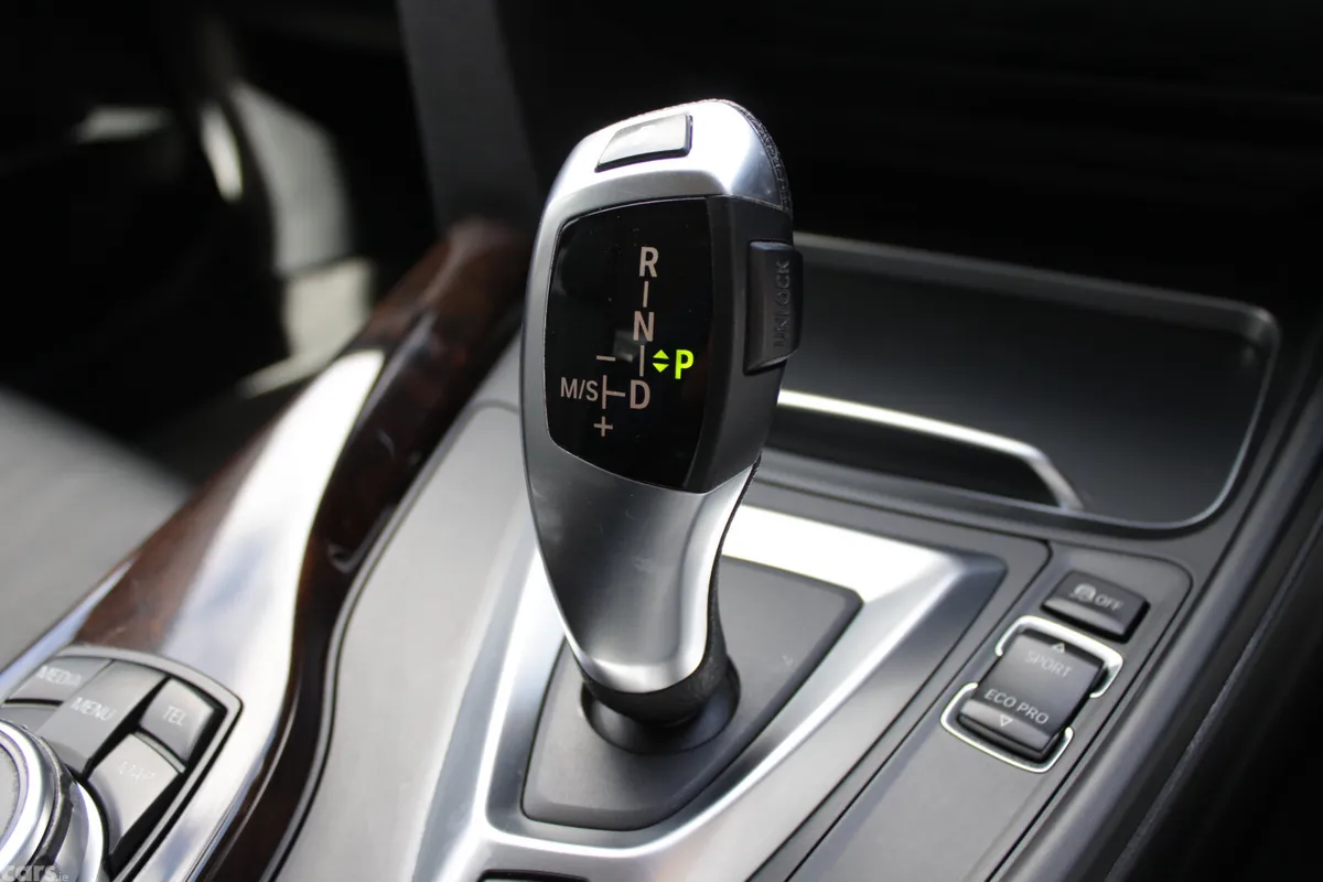 BMW 3-Series Saloon, Petrol Plug-in Hybrid, 2017, Grey
