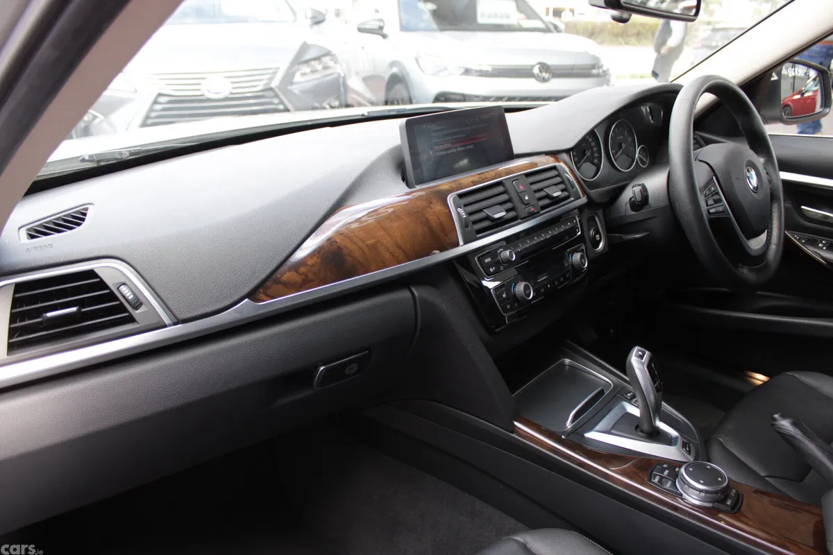 BMW 3-Series Saloon, Petrol Plug-in Hybrid, 2017, Grey