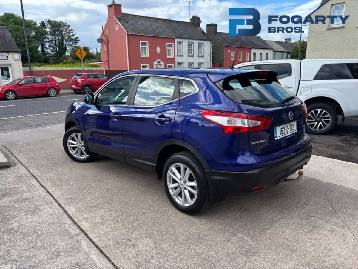 Nissan Qashqai Hatchback, Diesel, 2015, Blue