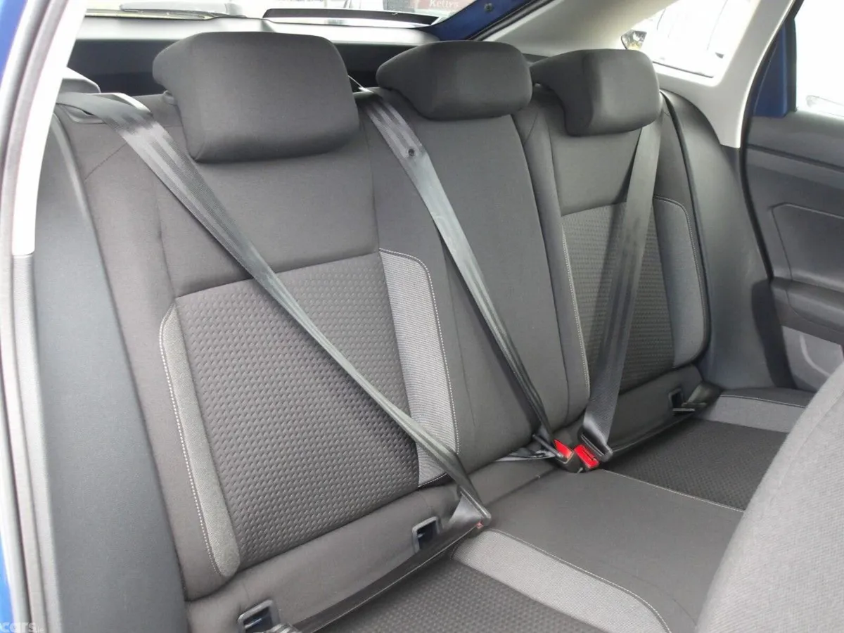 Volkswagen Taigo SUV, Petrol, 2022, Blue