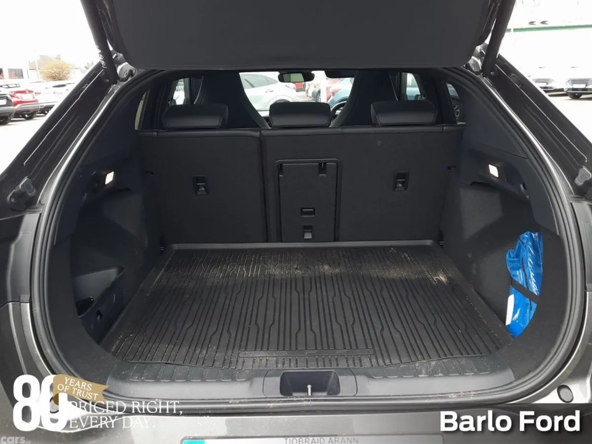 Ford Capri MPV, Electric, 2026, Grey