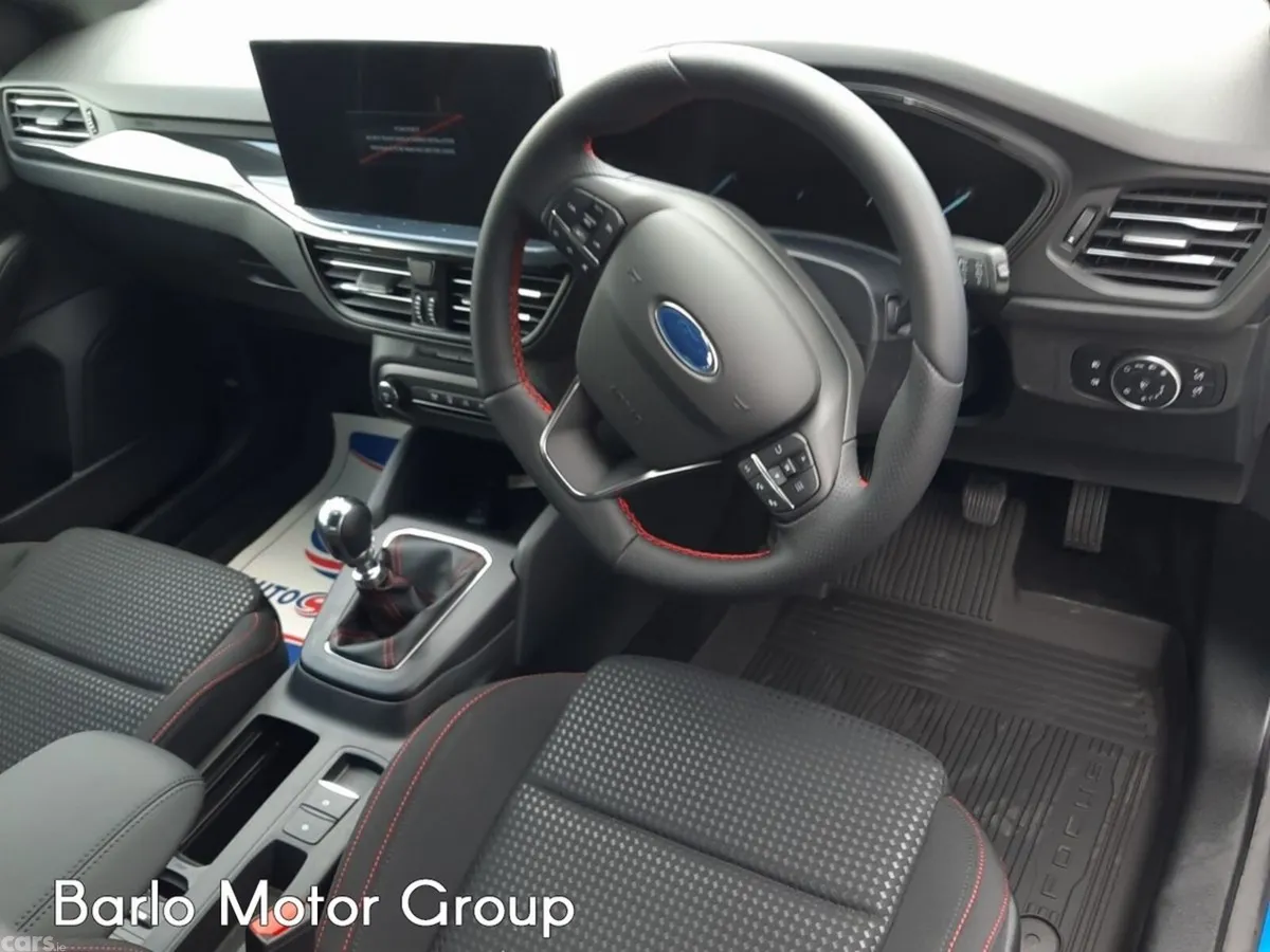 Ford Focus Hatchback, Petrol, 2025, Blue
