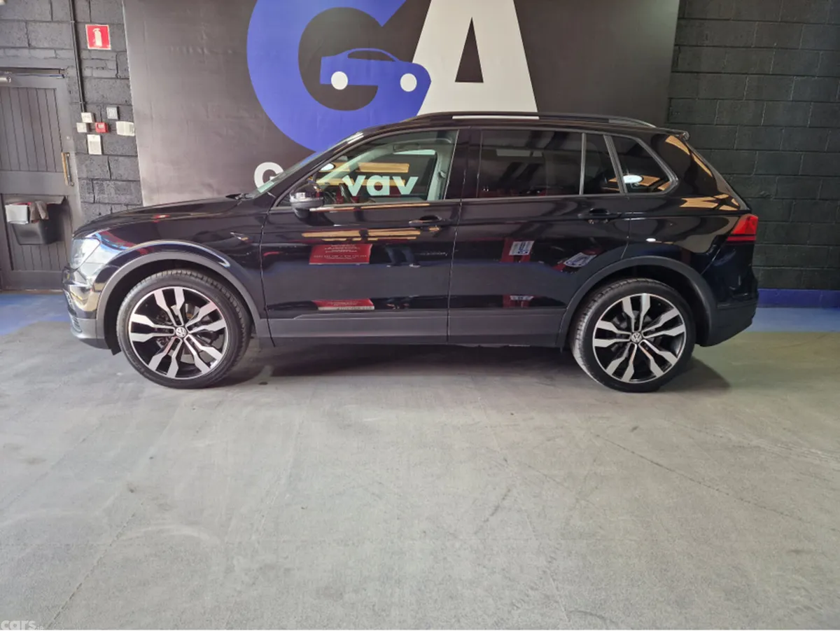Volkswagen Tiguan SUV, Diesel, 2017, Black