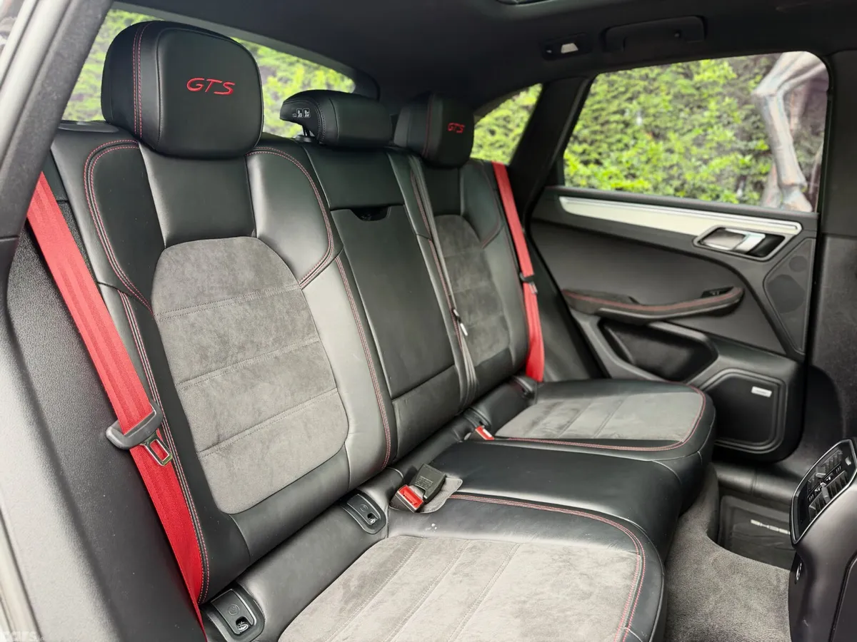 Porsche Macan SUV, Petrol, 2021, Grey