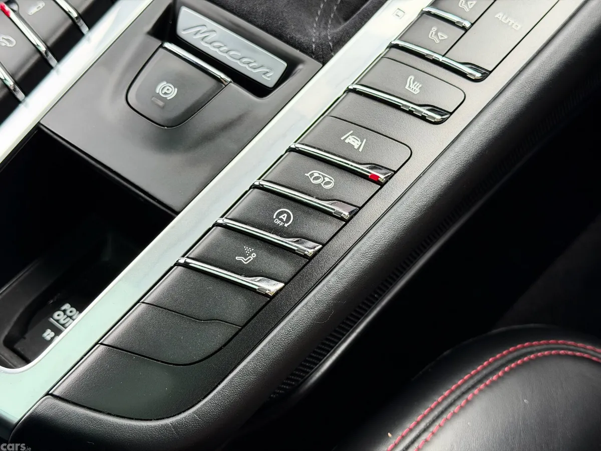 Porsche Macan SUV, Petrol, 2021, Grey