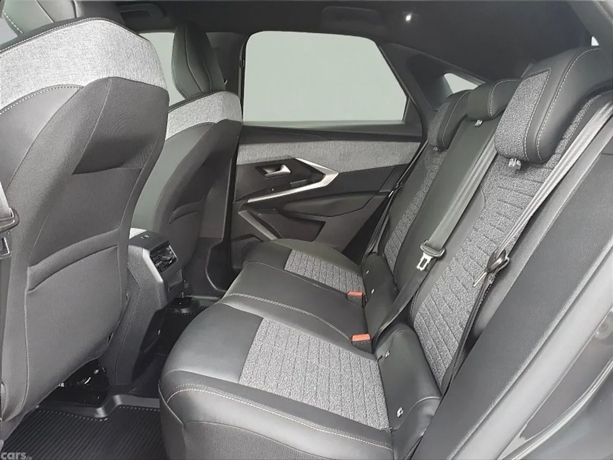 Peugeot 3008 SUV, Electric, 2026, Grey