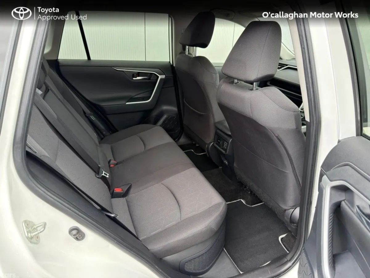 Toyota RAV4 SUV, Petrol Hybrid, 2024, White