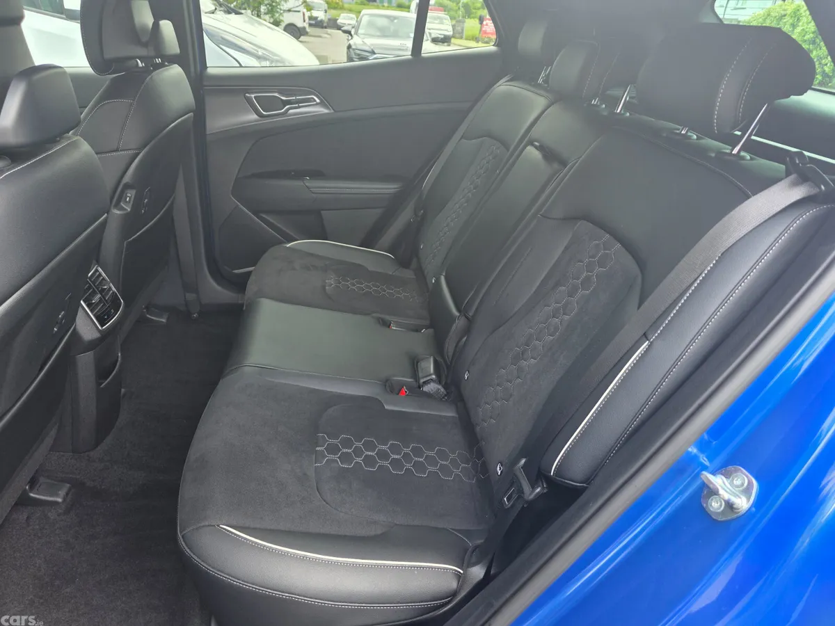 Kia Sportage SUV, Petrol Plug-in Hybrid, 2025, Blue