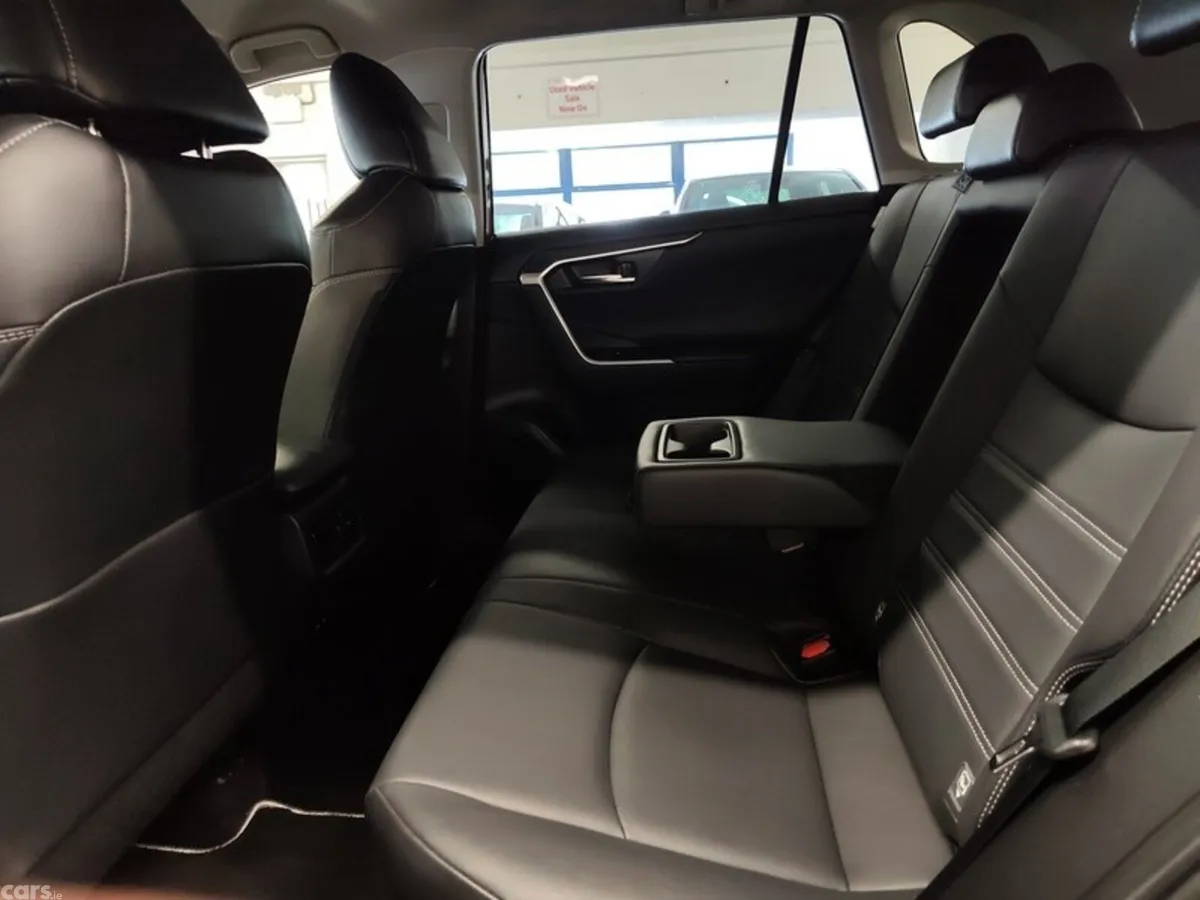 Toyota RAV4 SUV, Petrol Hybrid, 2022, Red