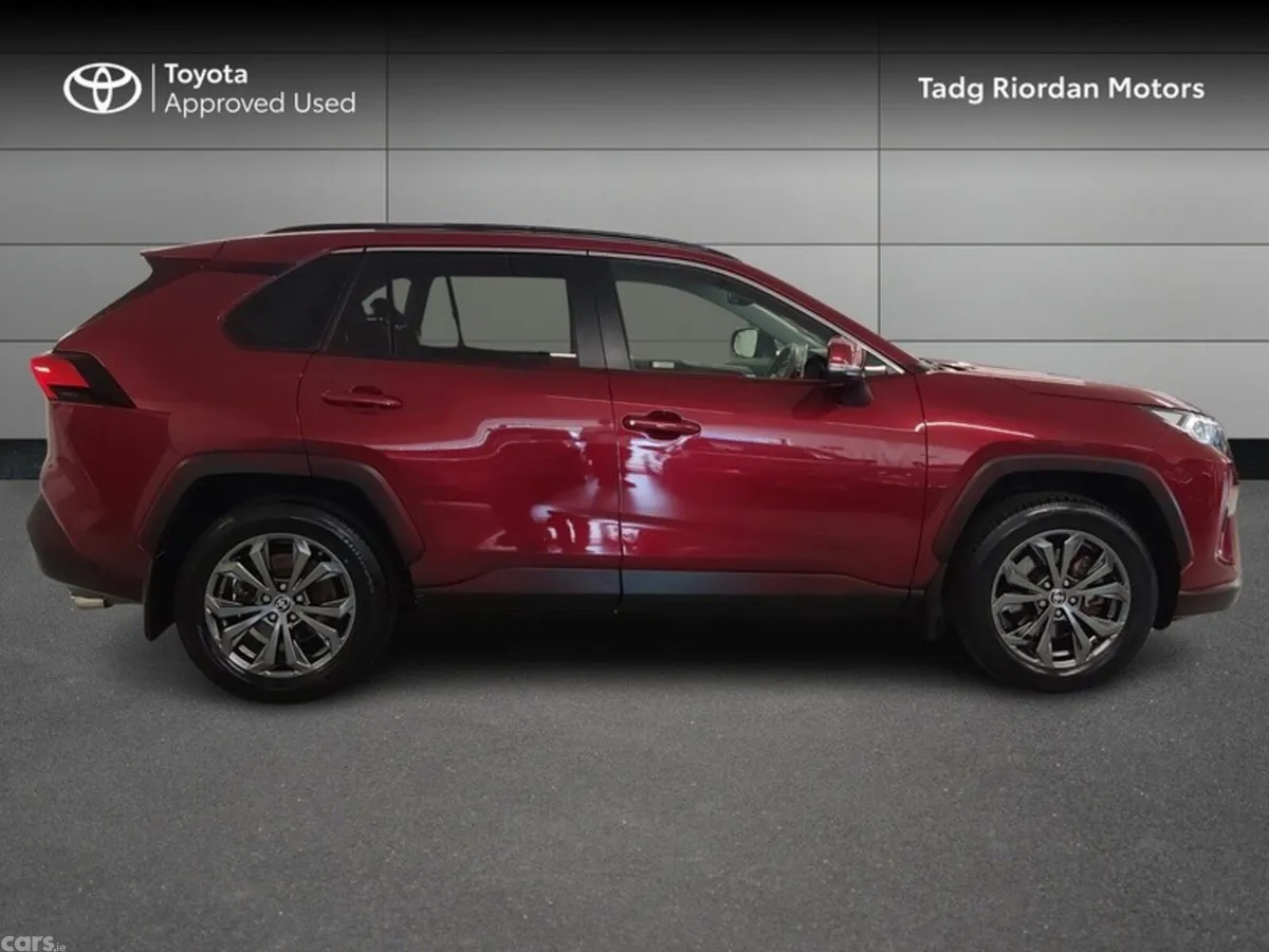 Toyota RAV4 SUV, Petrol Hybrid, 2022, Red