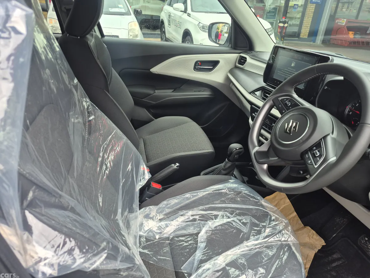 Suzuki Swift Hatchback, Petrol Hybrid, 2026, White