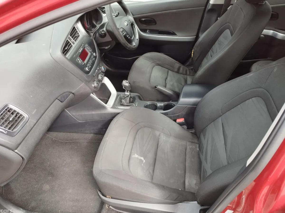 Kia Ceed Hatchback, Diesel, 2013, Red
