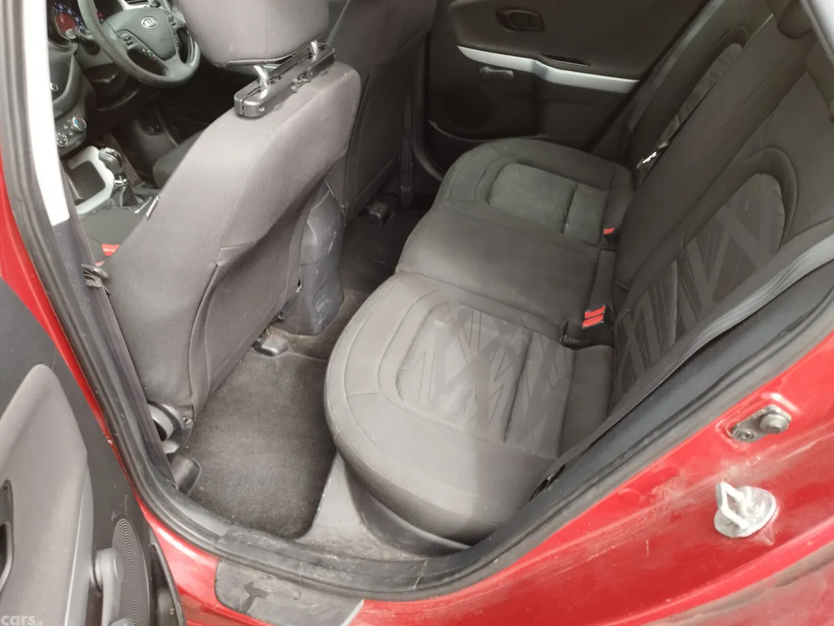 Kia Ceed Hatchback, Diesel, 2013, Red