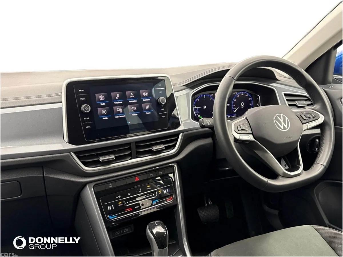 Volkswagen T-Roc Hatchback, Diesel, 2025, Blue