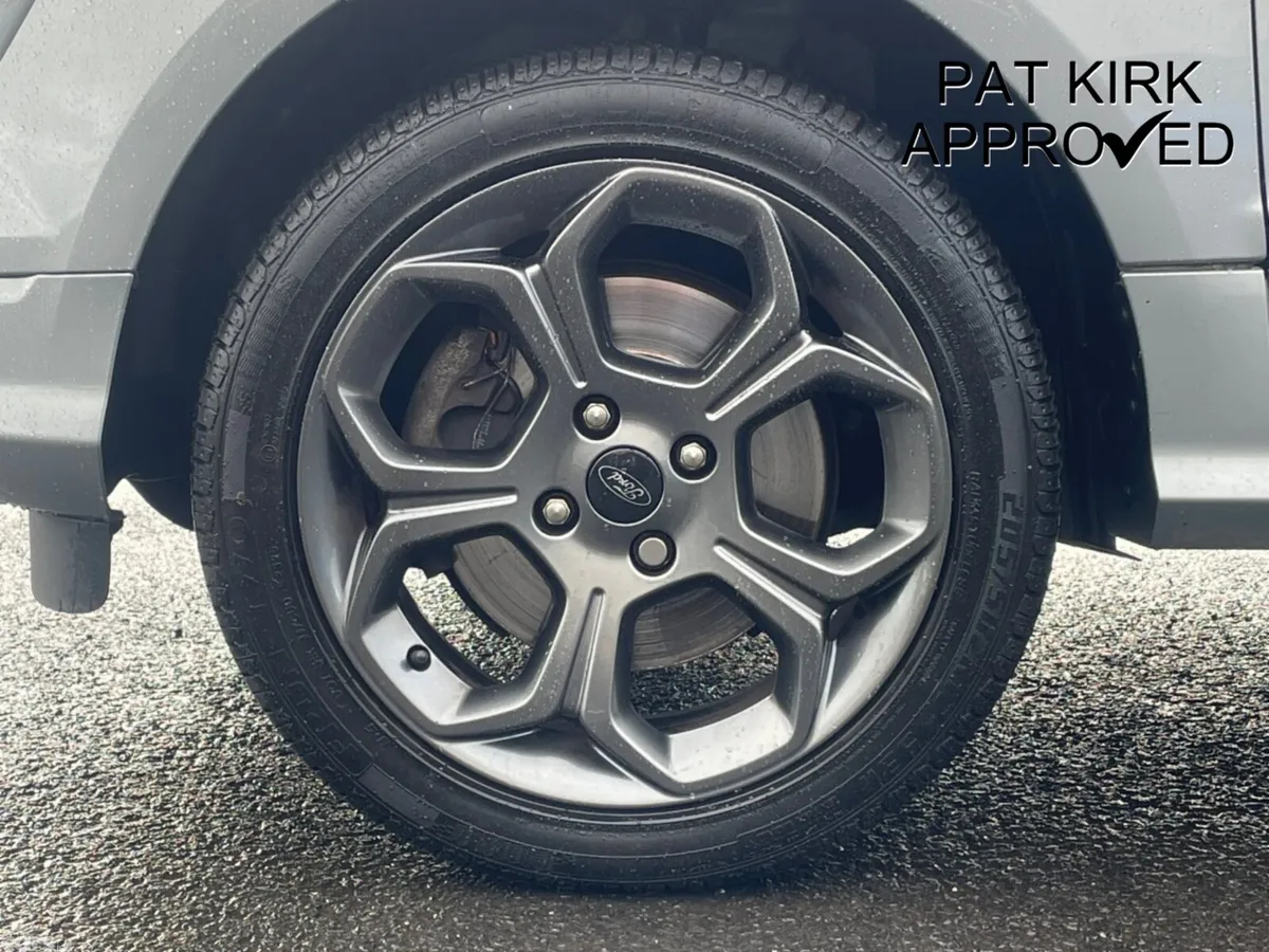 Ford EcoSport Hatchback, Petrol, 2023, Silver