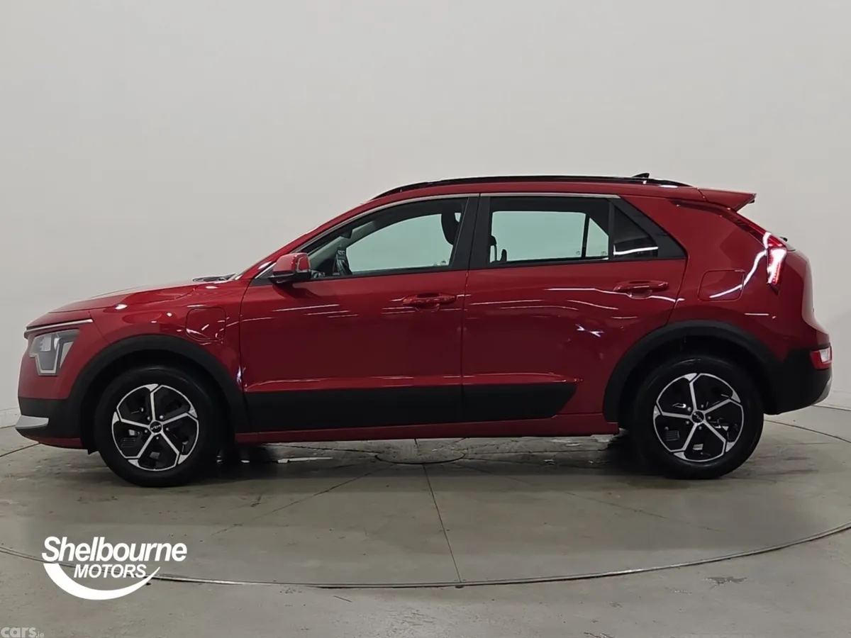 Kia Niro Estate, Petrol Hybrid, 2025, Red